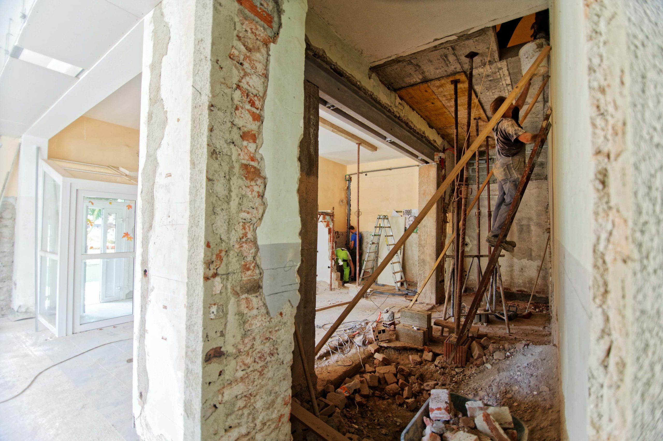 Lee más sobre el artículo COMPRAR, REFORMAR Y VENDER: LA ESTRATEGIA INMOBILIARIA GANADORA DE 5R CAPITAL